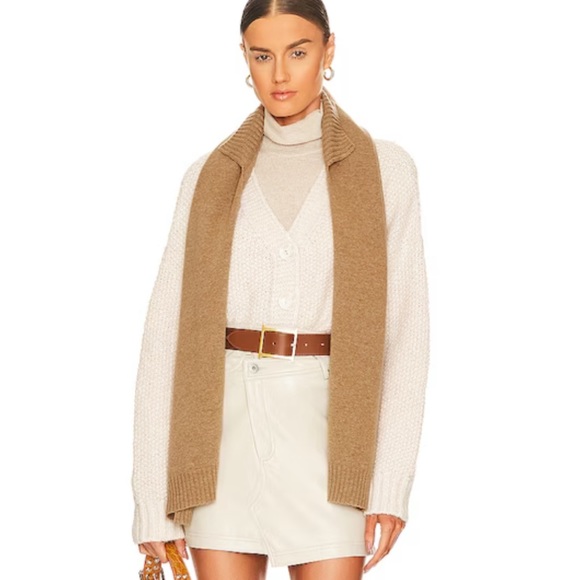 LOVERS & FRIENDS SAGE SWEATER - Picture 4 of 15